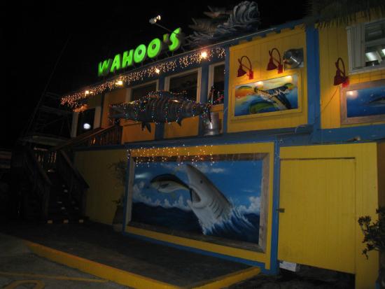 wahoos-restaurant.jpg