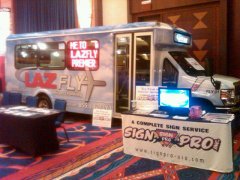 LAZFLY Bus. IMG00206 20110421 1438