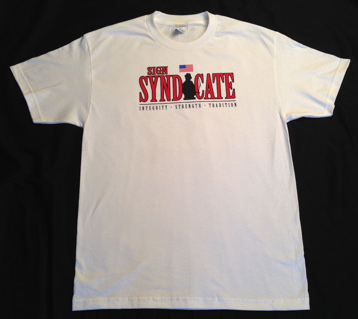 Mens Large White T-Shirt - Red Letters  